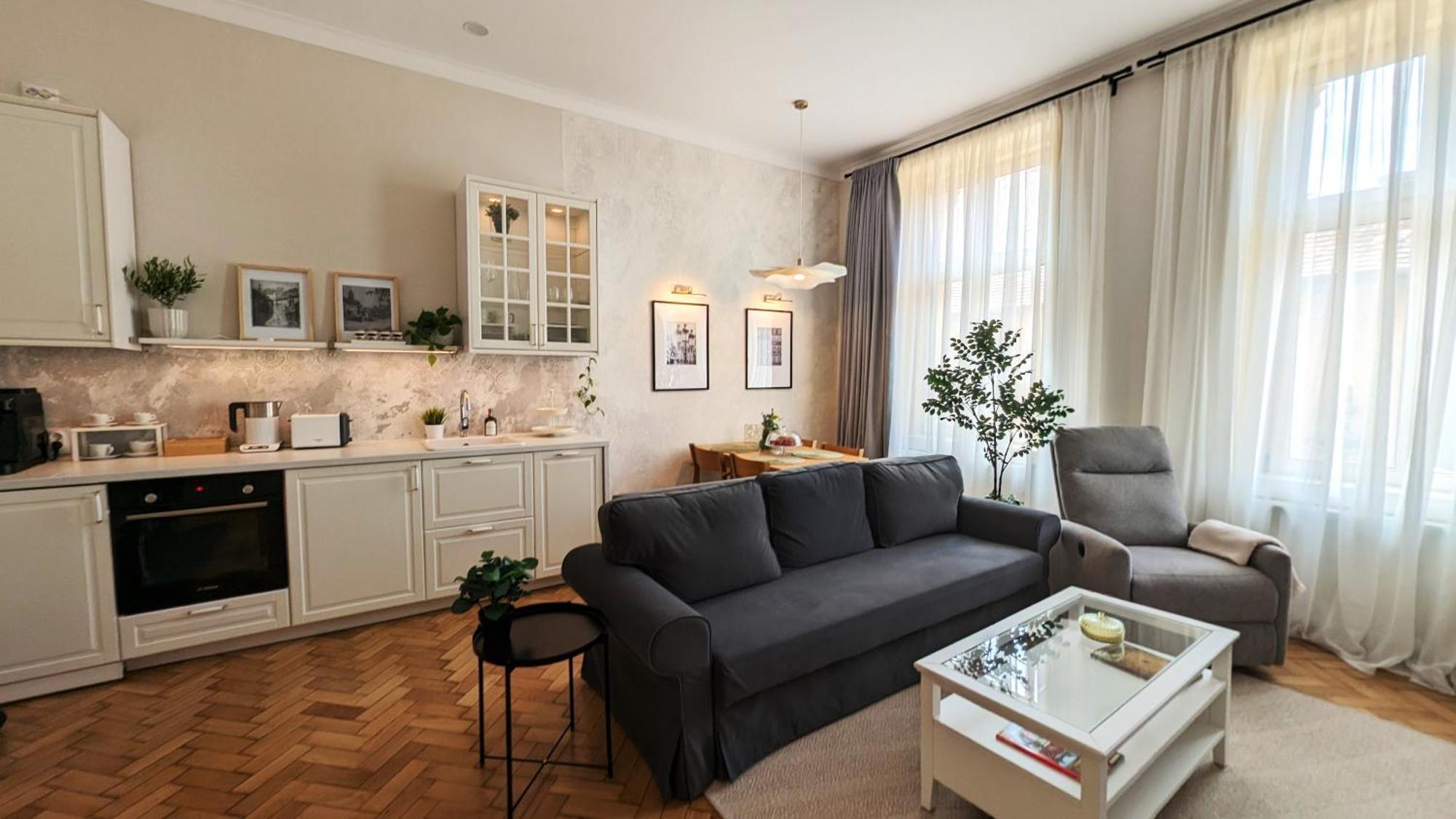 Apartment In Historic Center, Quiet Area, Ac 锡比乌 外观 照片