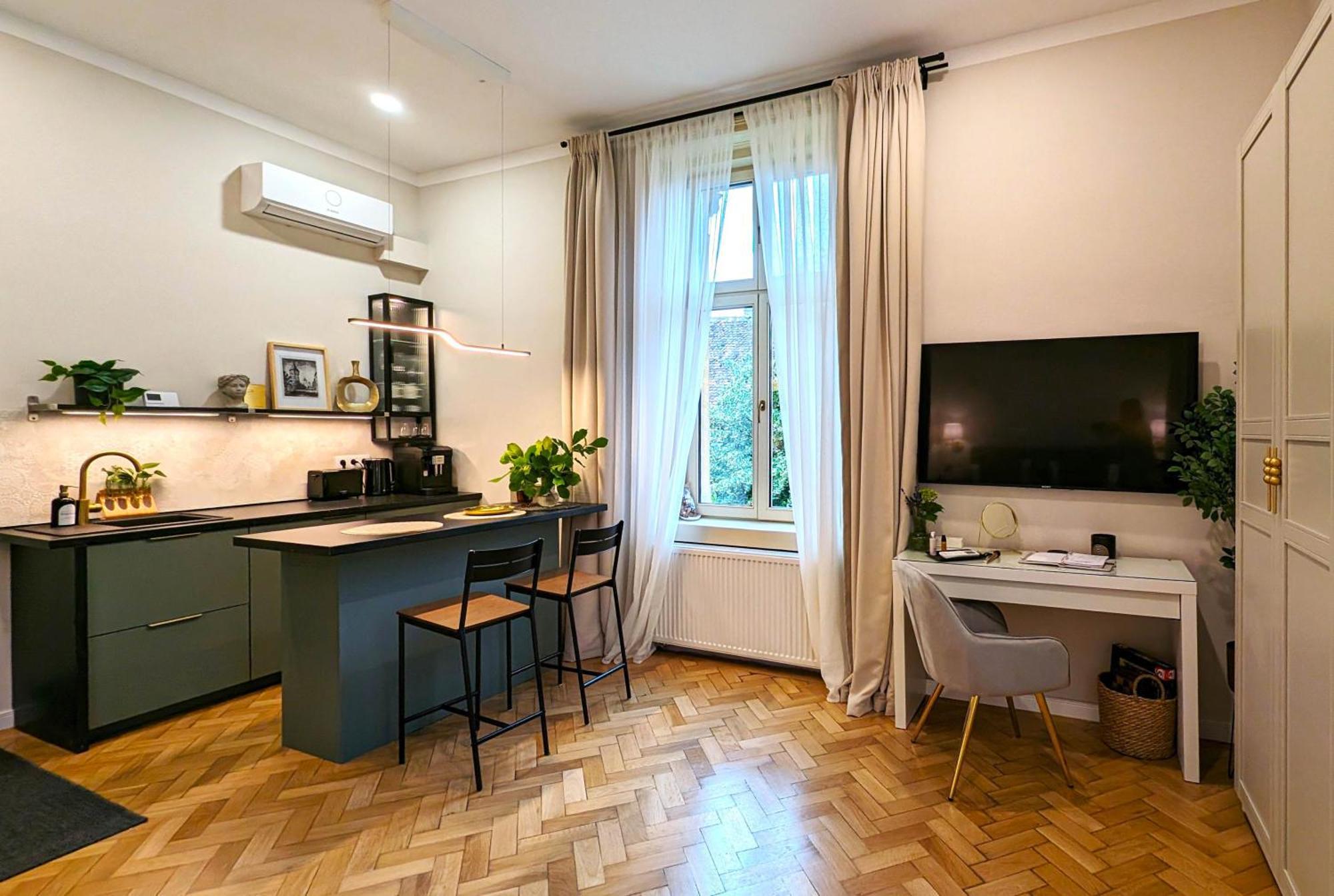 Apartment In Historic Center, Quiet Area, Ac 锡比乌 外观 照片